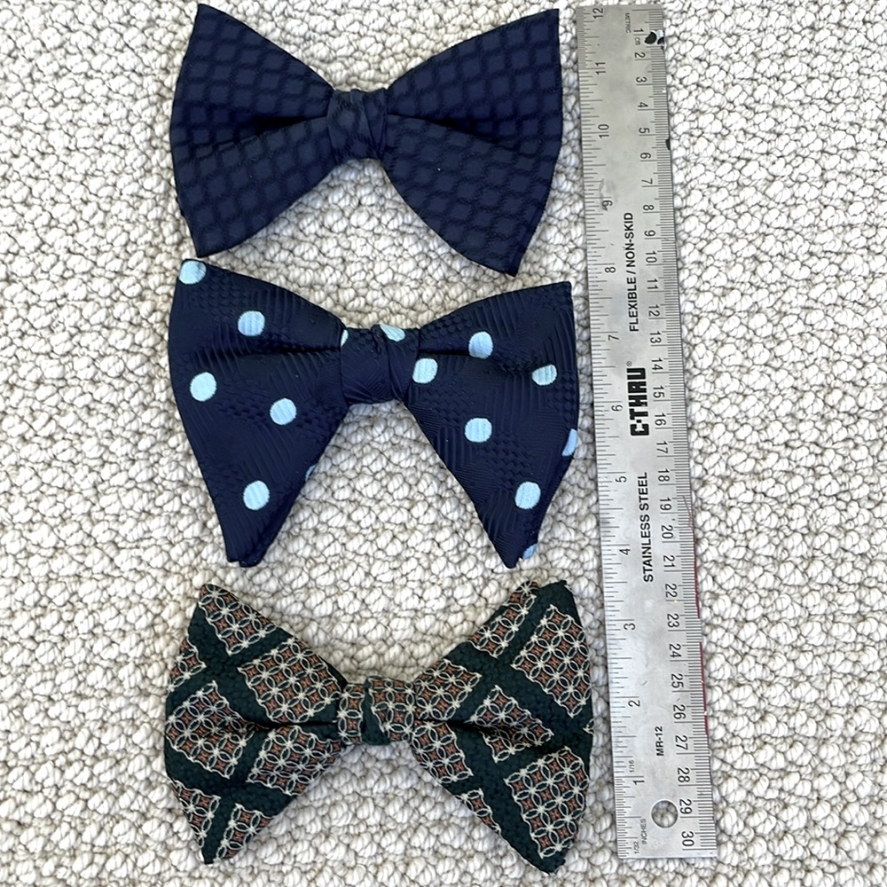 Vintage men’s bow ties